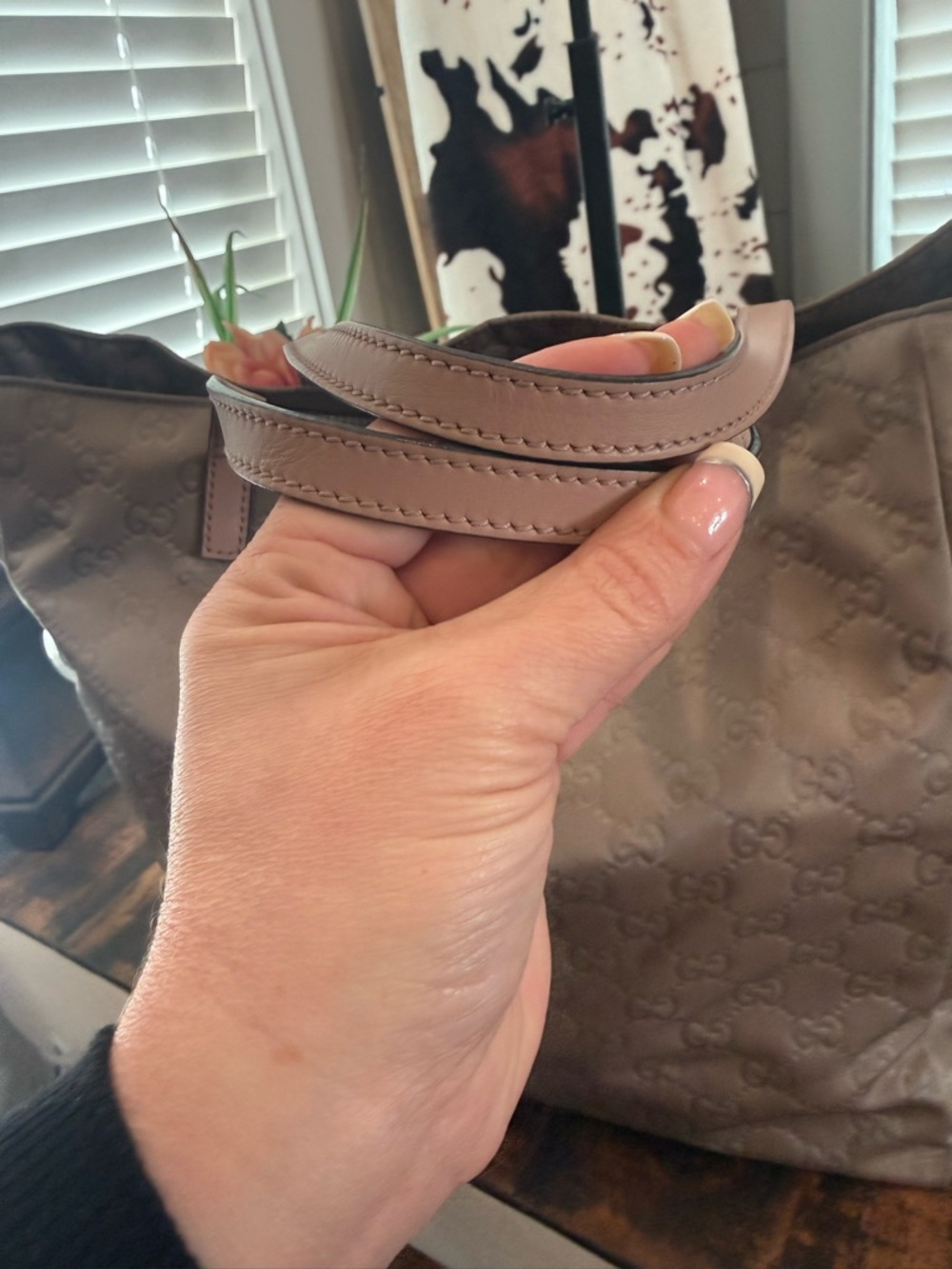 Gucci Authentic Gray Quilted Logo Tote with Pink Trim 232439213317 - Picture 3 of 11